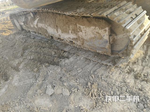 左側(cè)履帶整體?（行走機(jī)構(gòu)）