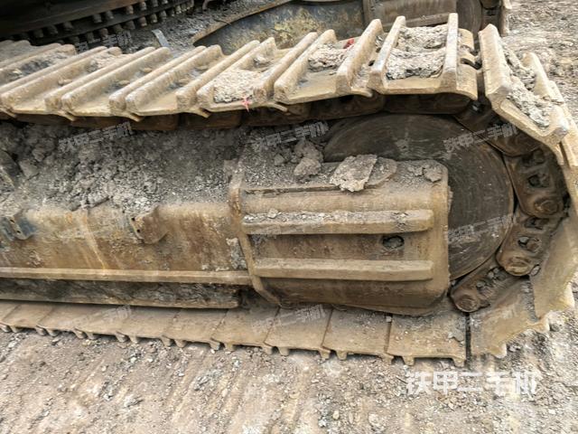 左導向輪(行走機構) 左導向輪(行走機構)