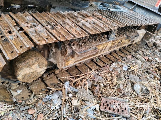 右側(cè)履帶整體?（行走機構）