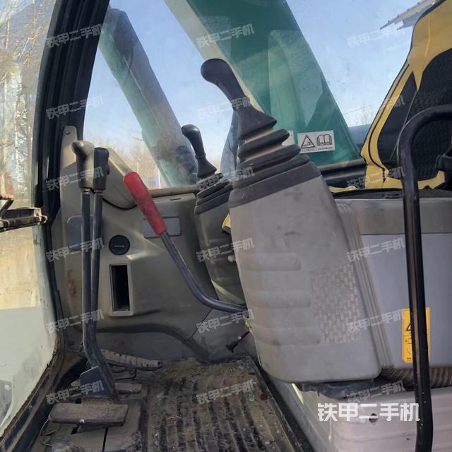 駕駛室整體（整機(jī)外觀）