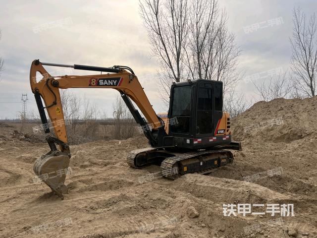 駕駛室整體（整機(jī)外觀(guān)）