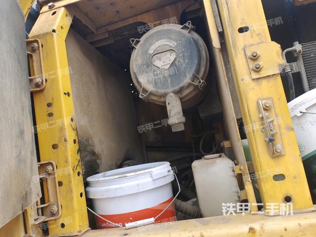 液壓泵斜45?左（大件艙室）