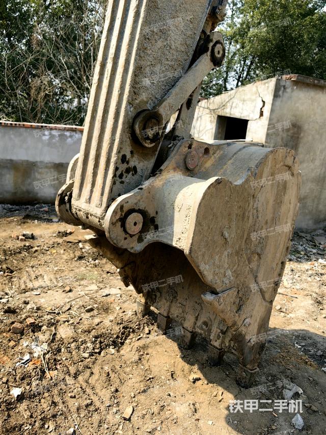 小臂整體右前（工作和回轉裝置）