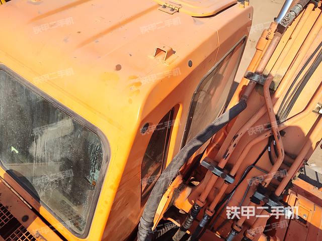 駕駛室頂部（整機(jī)外觀）