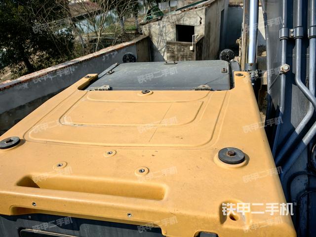 駕駛室頂部俯視（上車部件）