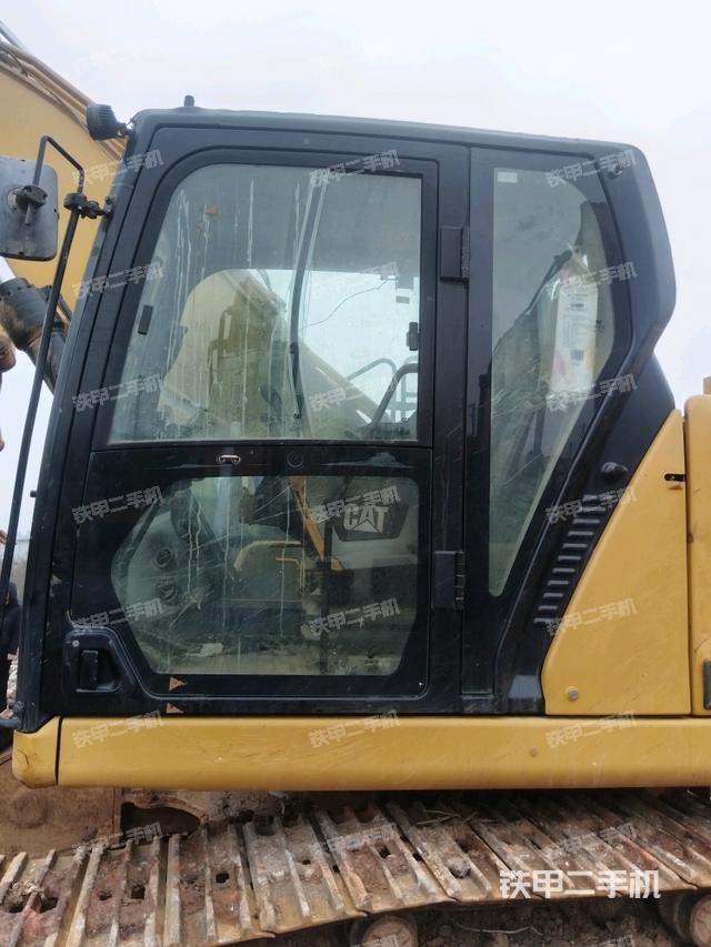 駕駛室正側(cè)(駕駛室部分) 駕駛室正側(cè)(駕駛室部分)