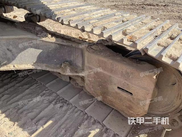 單側(cè)履帶整體（整機(jī)外觀）