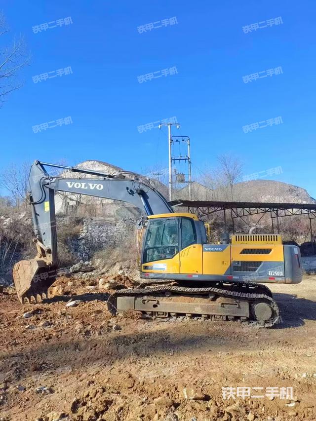 驾驶室整体（整机外观）