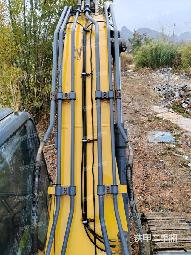 大臂背部俯視（工作和回轉(zhuǎn)裝置）