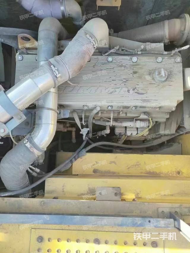 發(fā)動(dòng)機(jī)整體俯視(整機(jī)外觀) 發(fā)動(dòng)機(jī)整體俯視(整機(jī)外觀)