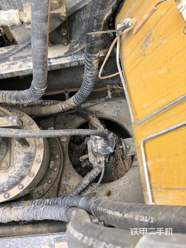 回轉(zhuǎn)馬達(dá)（上車部件）