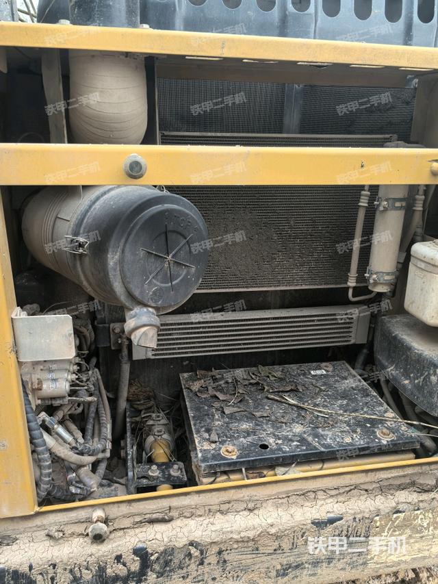 散熱器正面（大件艙室）