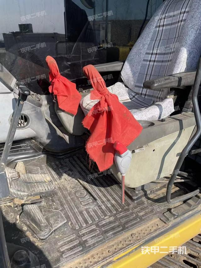 駕駛室整體（整機(jī)外觀）