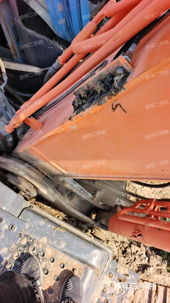 大臂根部 斜视（工作和回转装置）