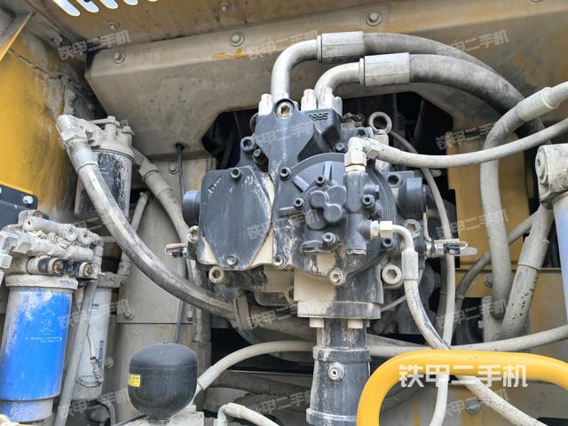 液壓泵斜45?左（大件艙室）