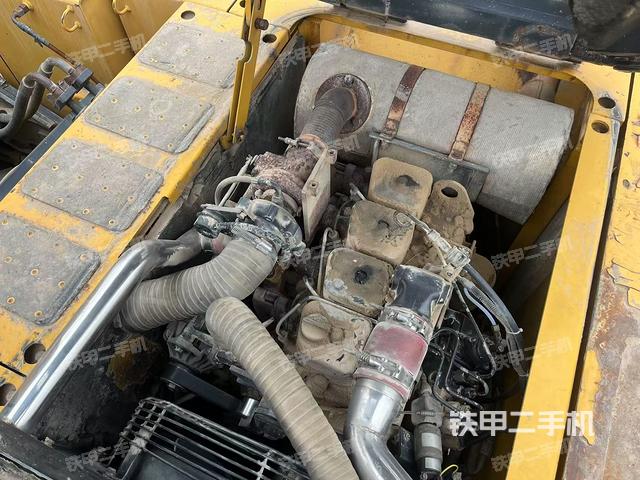 發(fā)動機(jī)整體俯視(整機(jī)外觀) 發(fā)動機(jī)整體俯視(整機(jī)外觀)