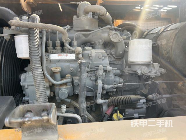 發(fā)動機整體俯視(整機外觀) 發(fā)動機整體俯視(整機外觀)
