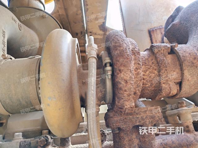 發(fā)動(dòng)機(jī)艙全景（壓路機(jī)發(fā)動(dòng)機(jī)艙）