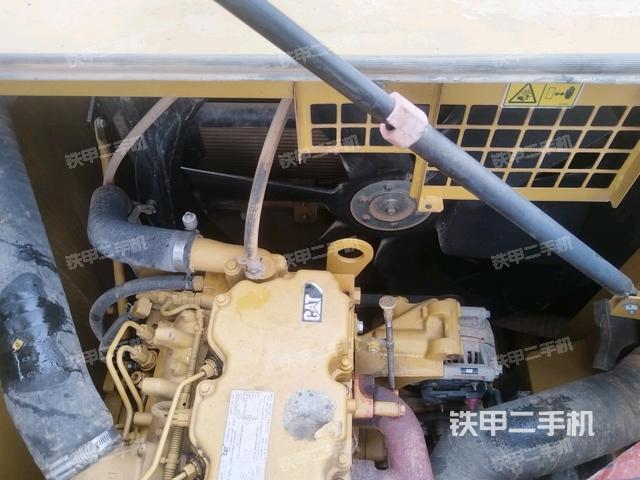 水箱+風(fēng)扇特寫(xiě)(上車部件) 水箱+風(fēng)扇特寫(xiě)(上車部件)