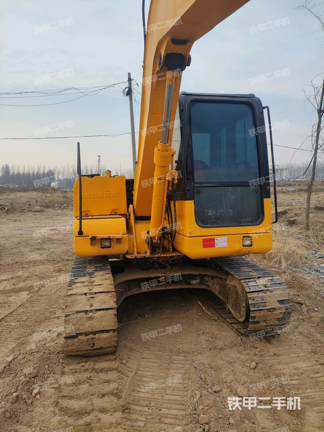 轉(zhuǎn)盤(pán)和下車(chē)架正前（工作和回轉(zhuǎn)裝置）