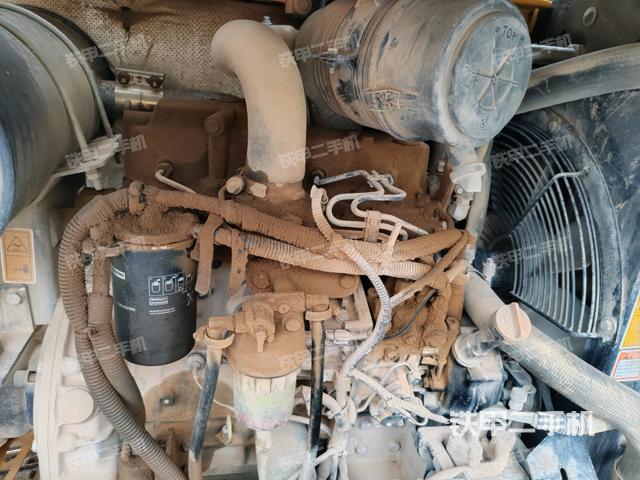 發(fā)動(dòng)機(jī)室（上車部件）