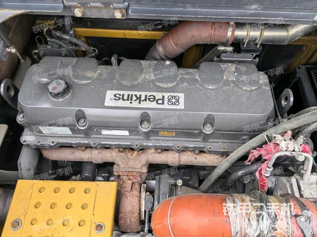 氣門室蓋螺絲特寫(上車部件) 氣門室蓋螺絲特寫(上車部件)