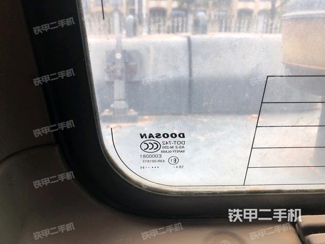后窗玻璃角標(biāo)(駕駛室部分) 后窗玻璃角標(biāo)(駕駛室部分)
