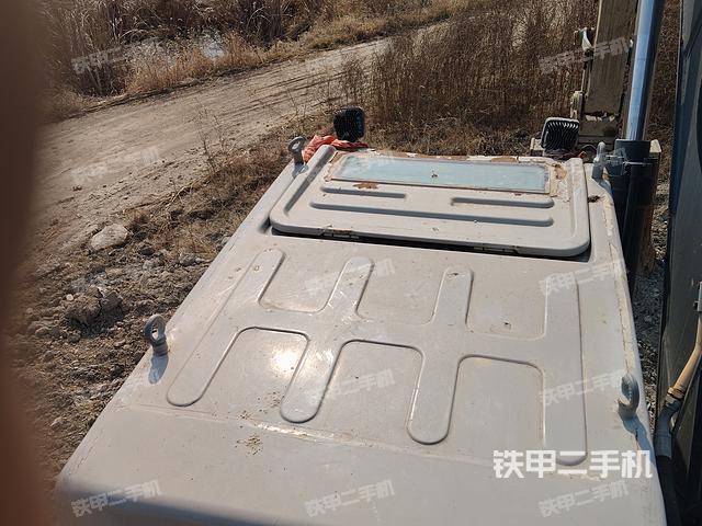 駕駛室頂部（整機(jī)外觀）