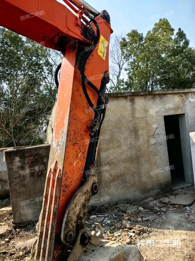 小臂整體左后(工作和回轉(zhuǎn)裝置) 小臂整體左后(工作和回轉(zhuǎn)裝置)