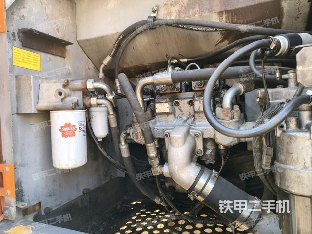 液壓泵斜45?左（大件艙室）