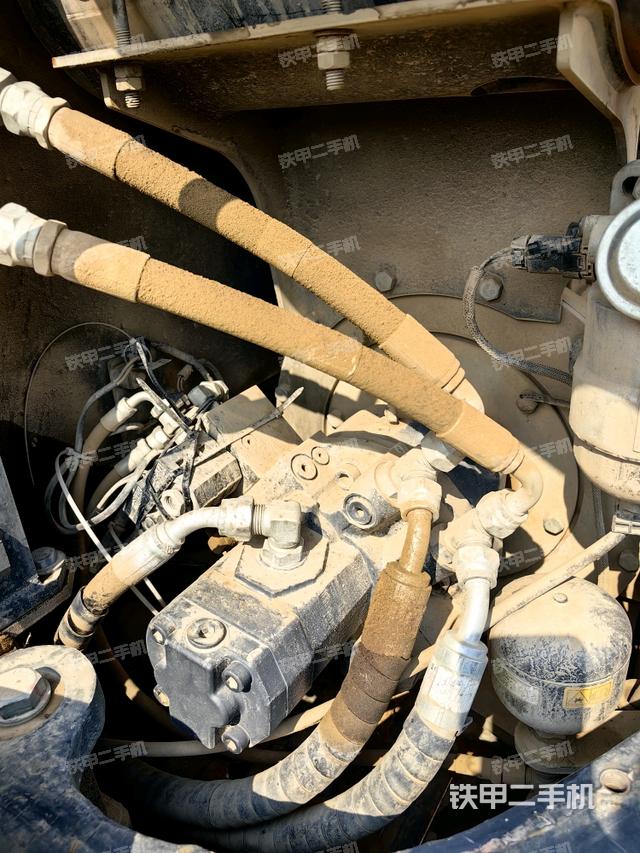 液壓泵室(大件艙室) 液壓泵室(大件艙室)