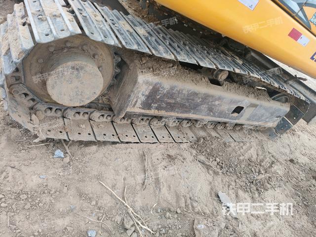 左側(cè)履帶整體?（行走機(jī)構(gòu)）