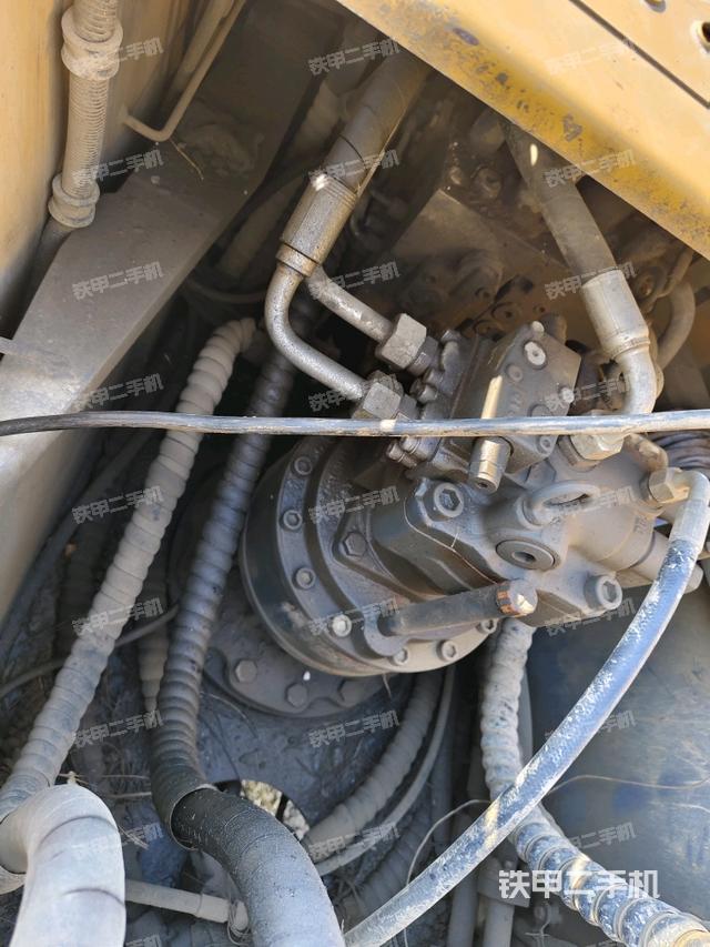 回轉(zhuǎn)馬達(dá)（上車部件）