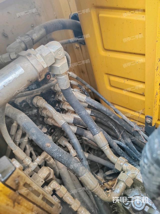 回轉(zhuǎn)馬達（上車部件）