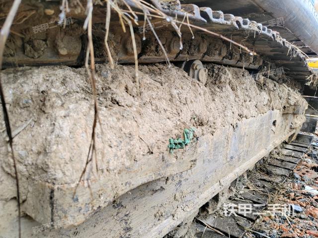 右驅(qū)動(dòng)輪（行走機(jī)構(gòu)）