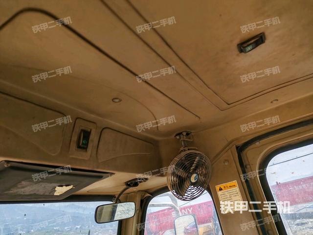 駕駛室外頂全景（壓路機(jī)駕駛室）