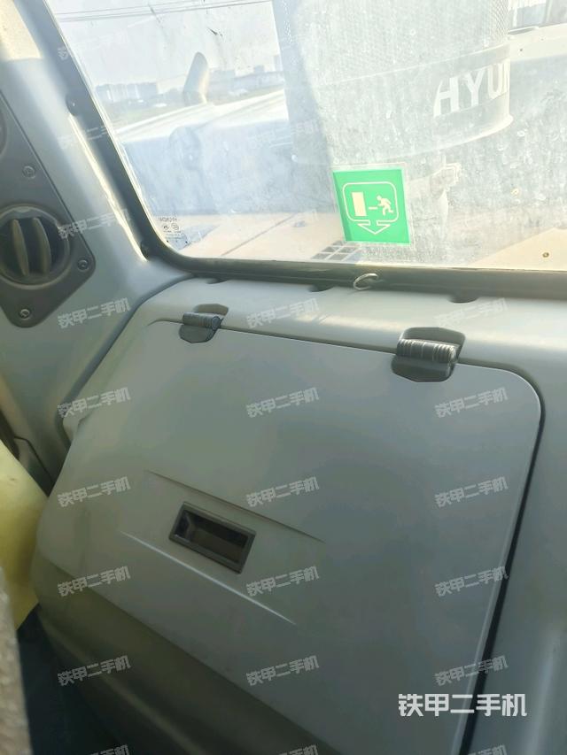 座椅后部（駕駛室部分）