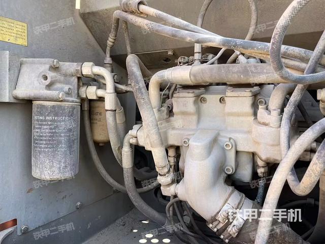 液壓泵艙室正面整體（整機(jī)外觀）