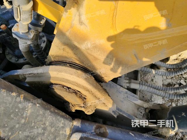 大臂根部?斜視(工作和回轉(zhuǎn)裝置) 大臂根部?斜視(工作和回轉(zhuǎn)裝置)