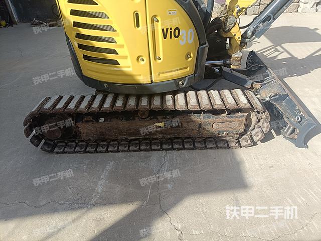 单侧履带整体（整机外观）