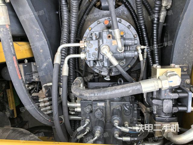 駕駛室頂部俯視(上車部件) 駕駛室頂部俯視(上車部件)