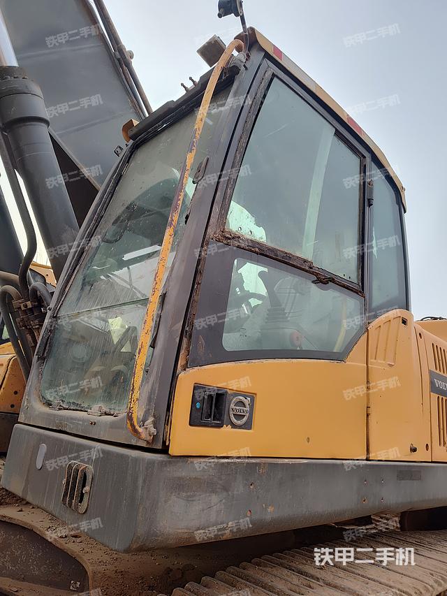 驾驶室整体（整机外观）