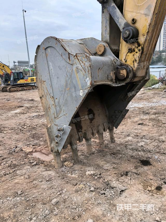 小臂整體左后（工作和回轉(zhuǎn)裝置）