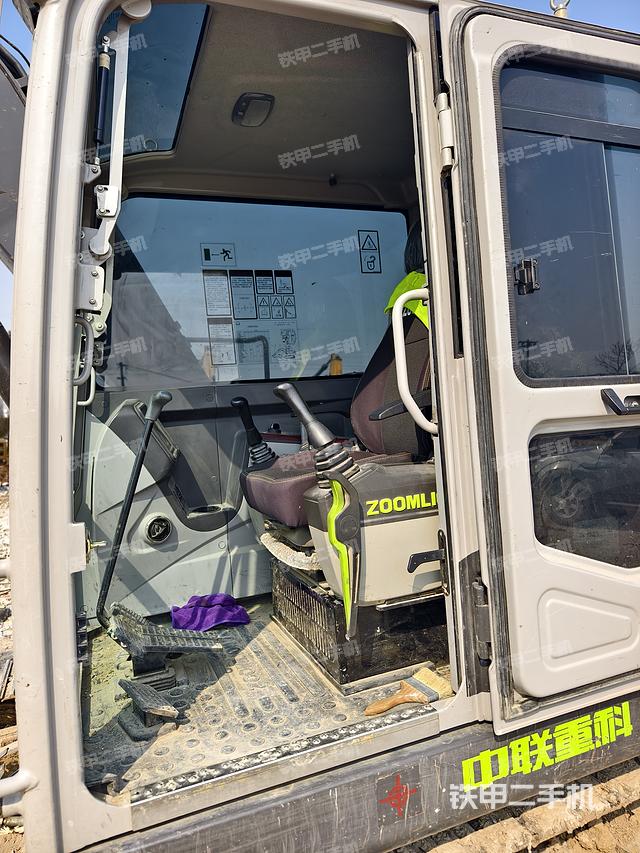 驾驶室整体（整机外观）