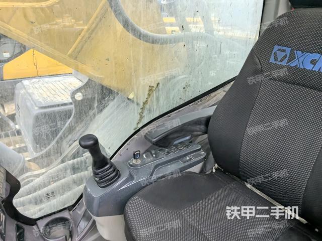 后窗玻璃角標(biāo)（駕駛室部分）