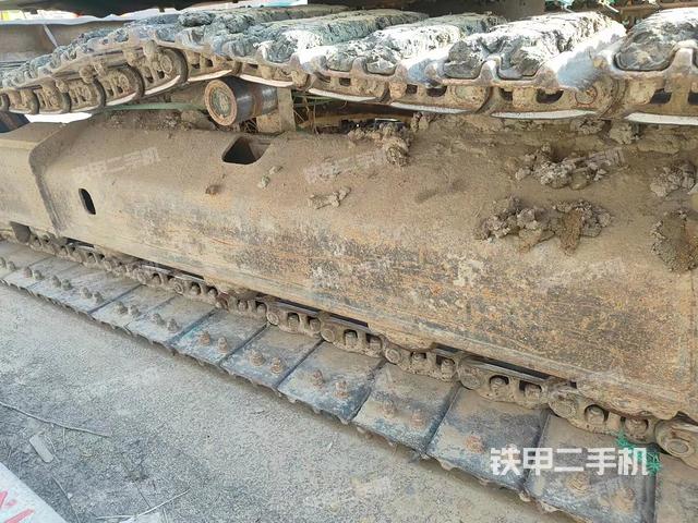 单侧履带整体（整机外观）