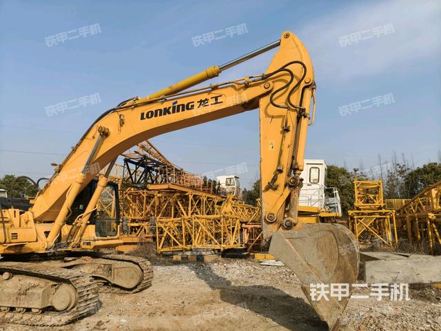 小臂整體左后(工作和回轉(zhuǎn)裝置) 小臂整體左后(工作和回轉(zhuǎn)裝置)
