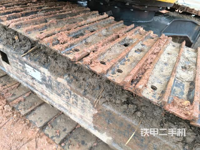 左驅(qū)動(dòng)輪（行走機(jī)構(gòu)）