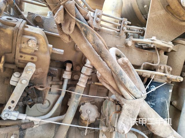 風(fēng)扇及皮帶（壓路機(jī)發(fā)動(dòng)機(jī)艙）