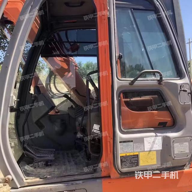 駕駛室整體（整機(jī)外觀）